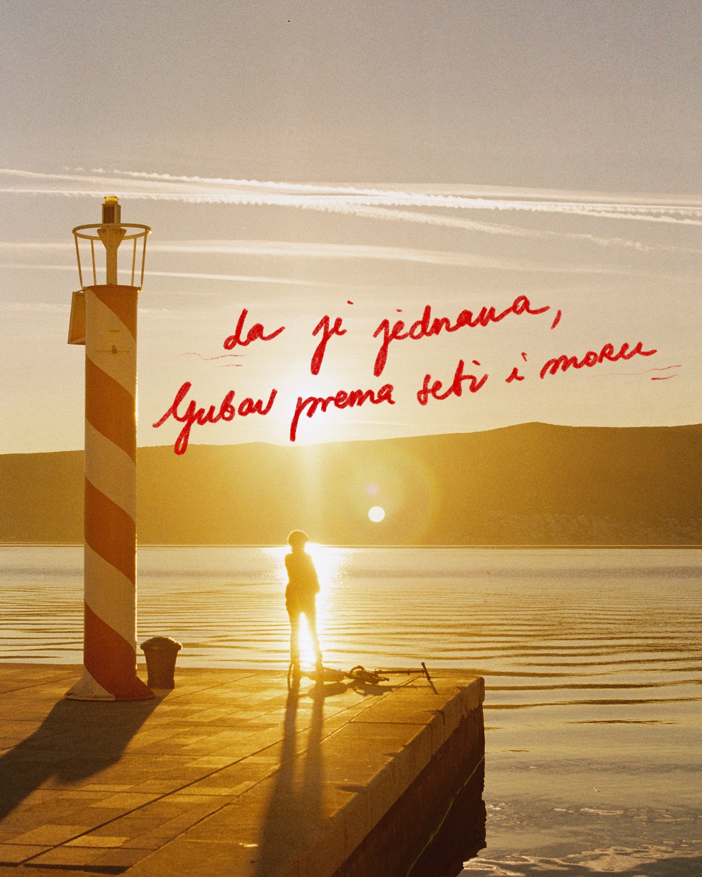 Da je jednaka, ljubav prema sebi i moru 🪸
Old but gold 🌊 Jedna od mojih omiljenih fotografija,
ali i rečenica… Nastalo 2022. godine ✨